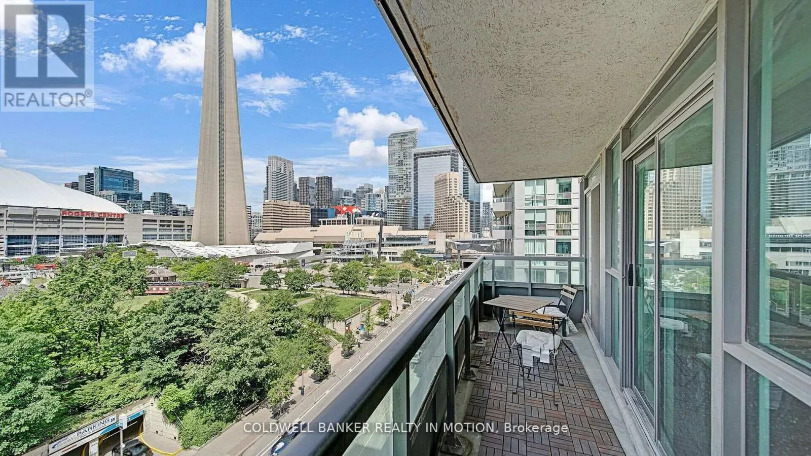 918 - 25 LOWER SIMCOE STREET