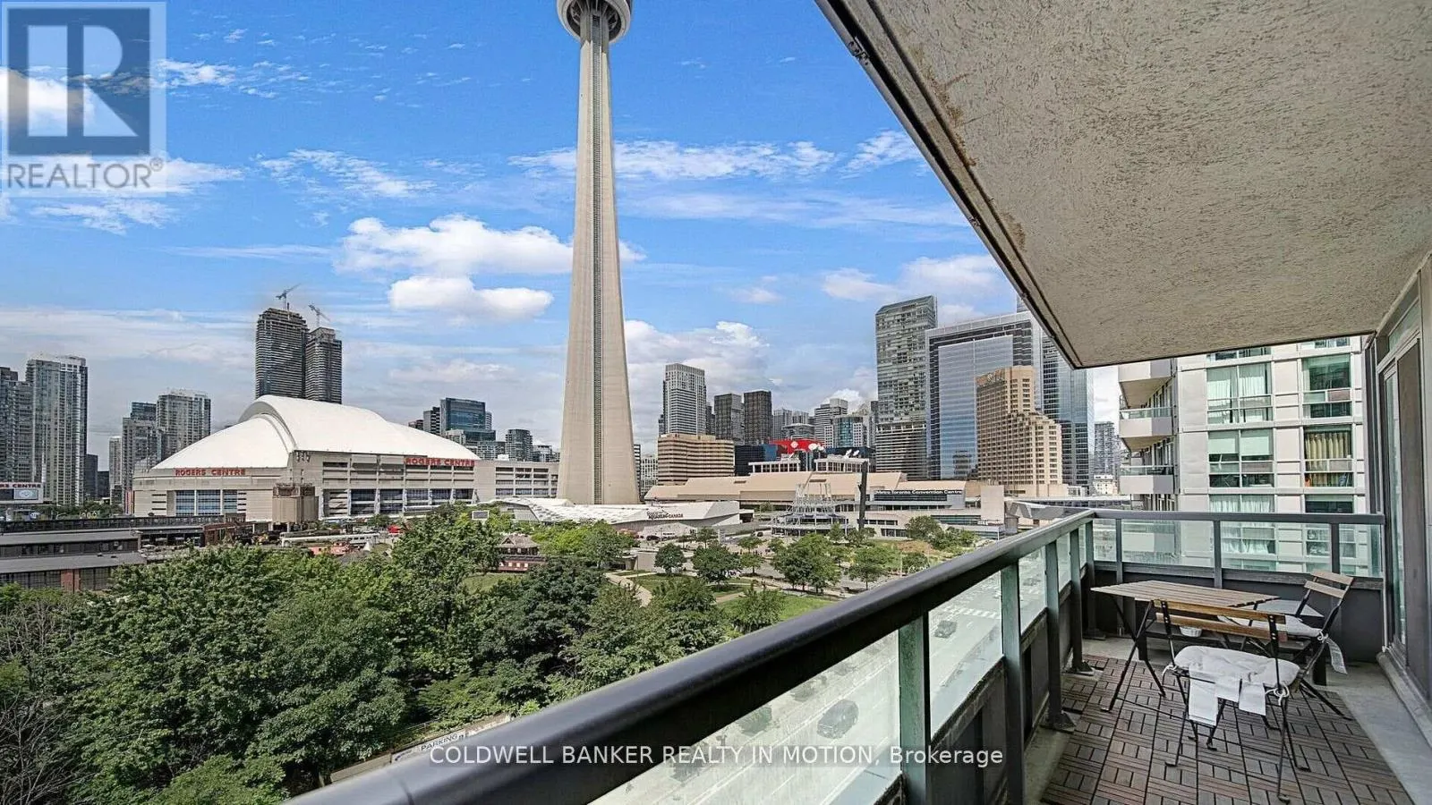 918 - 25 LOWER SIMCOE STREET