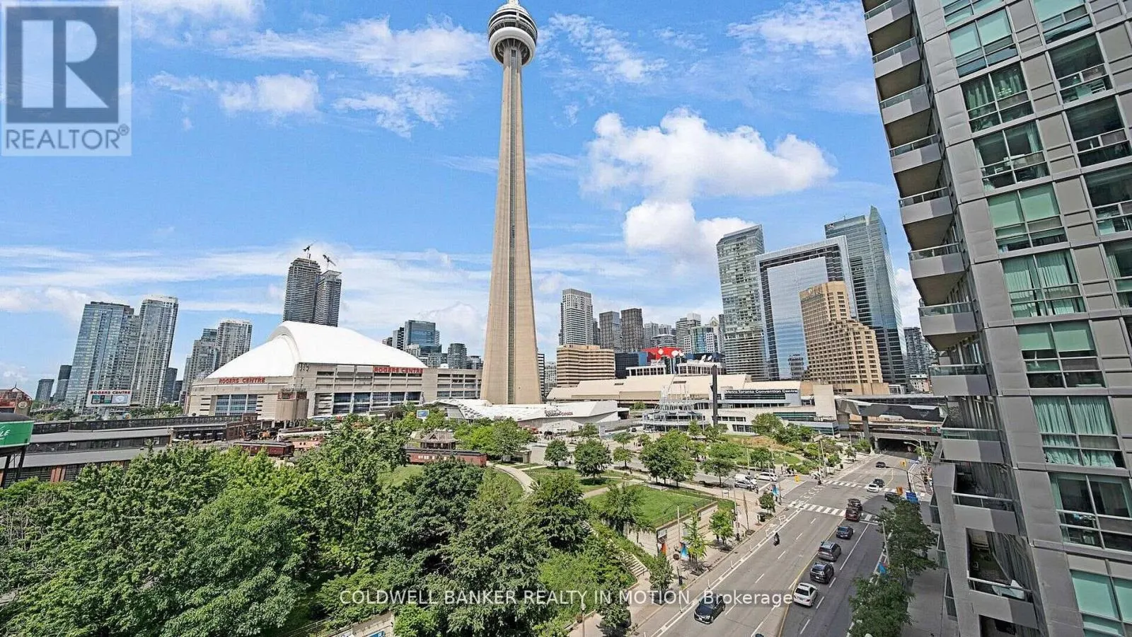918 - 25 LOWER SIMCOE STREET