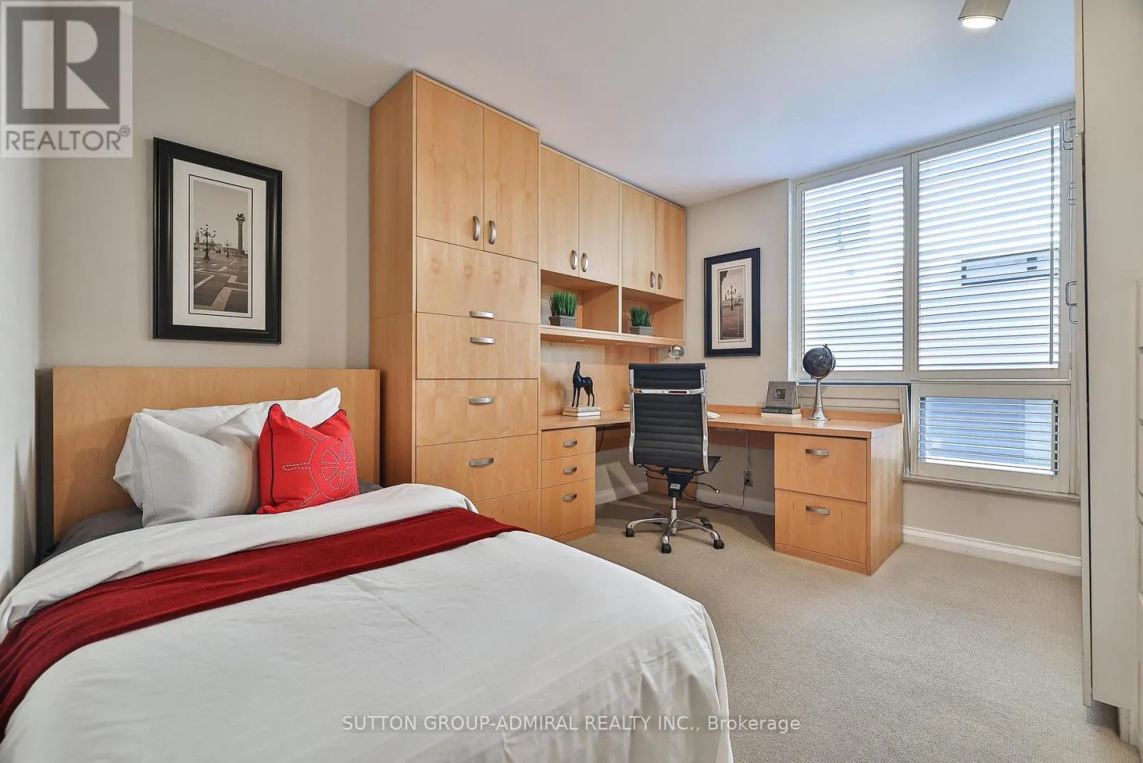 303 - 350 LONSDALE ROAD
