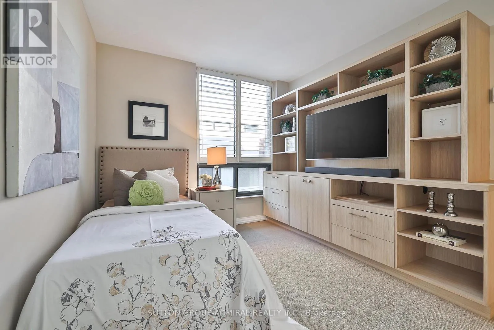 303 - 350 LONSDALE ROAD