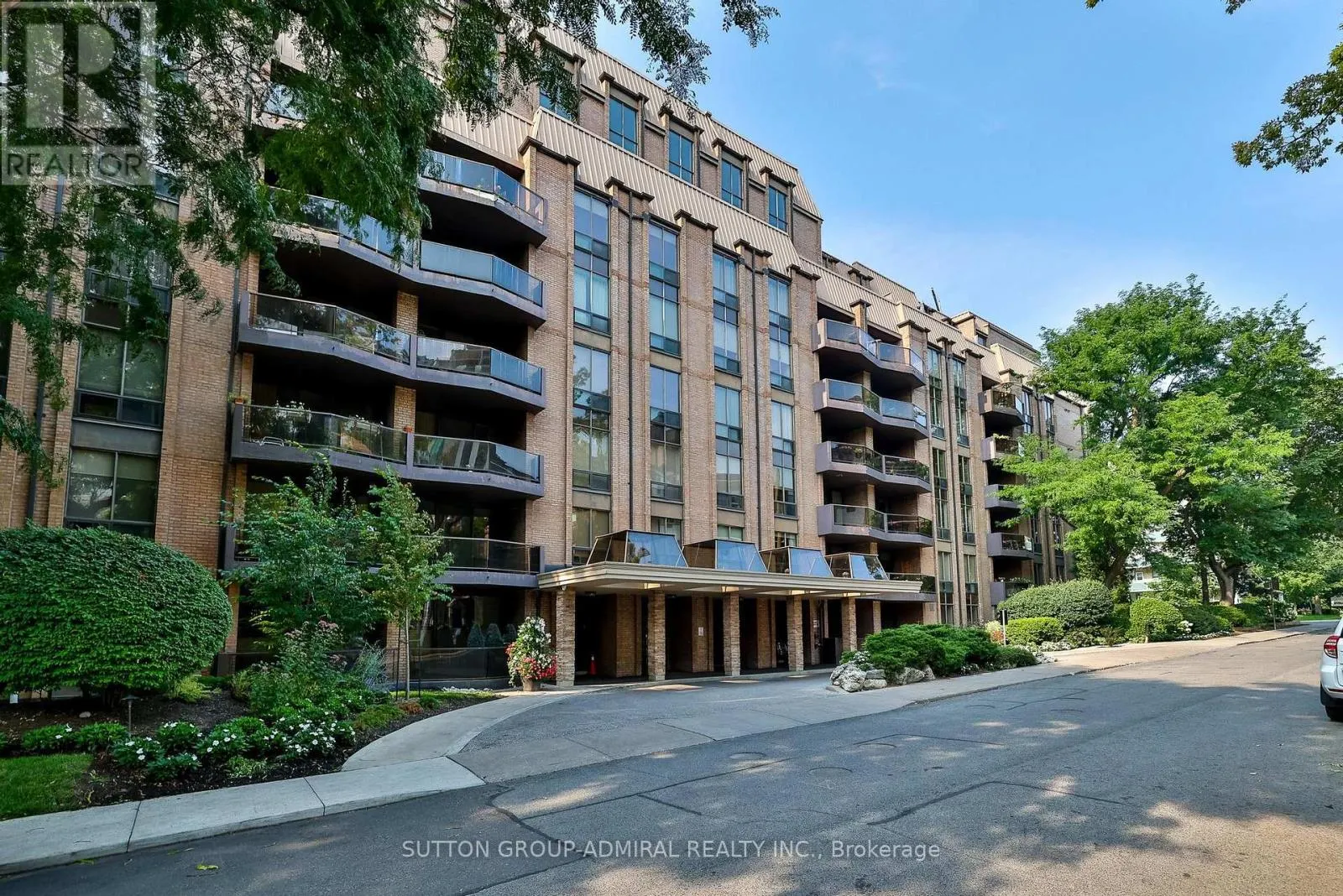 303 - 350 LONSDALE ROAD