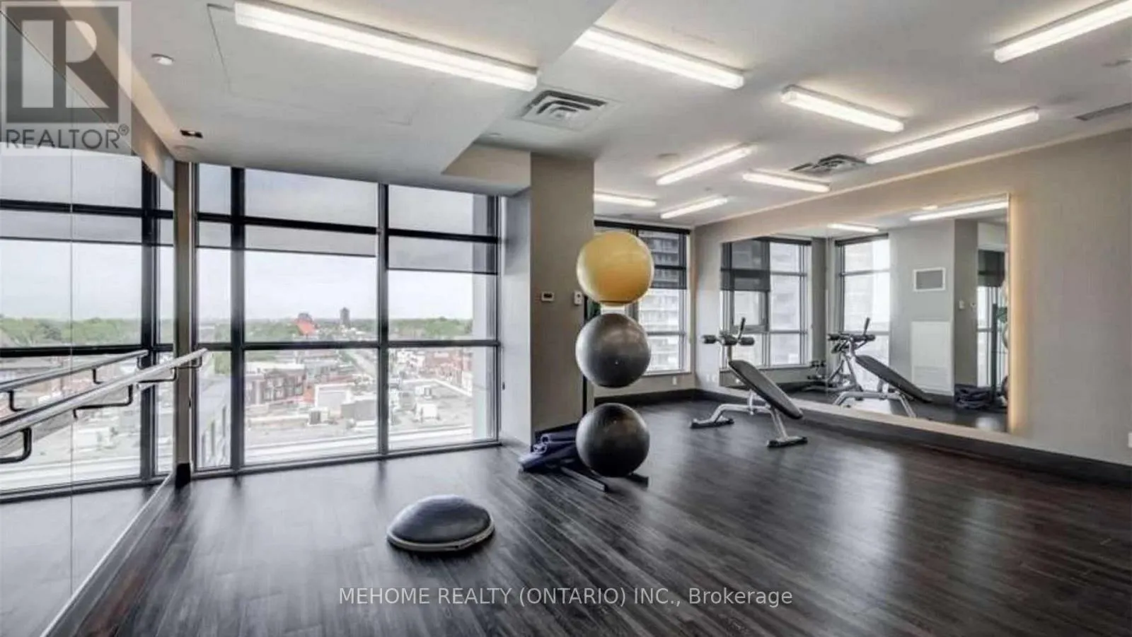204 - 501 ST. CLAIR AVENUE W