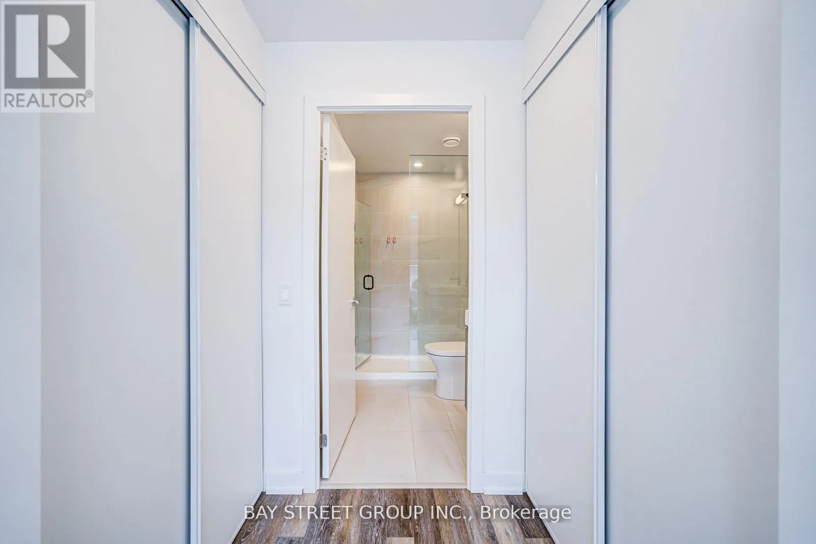 320 - 250 LAWRENCE AVENUE W