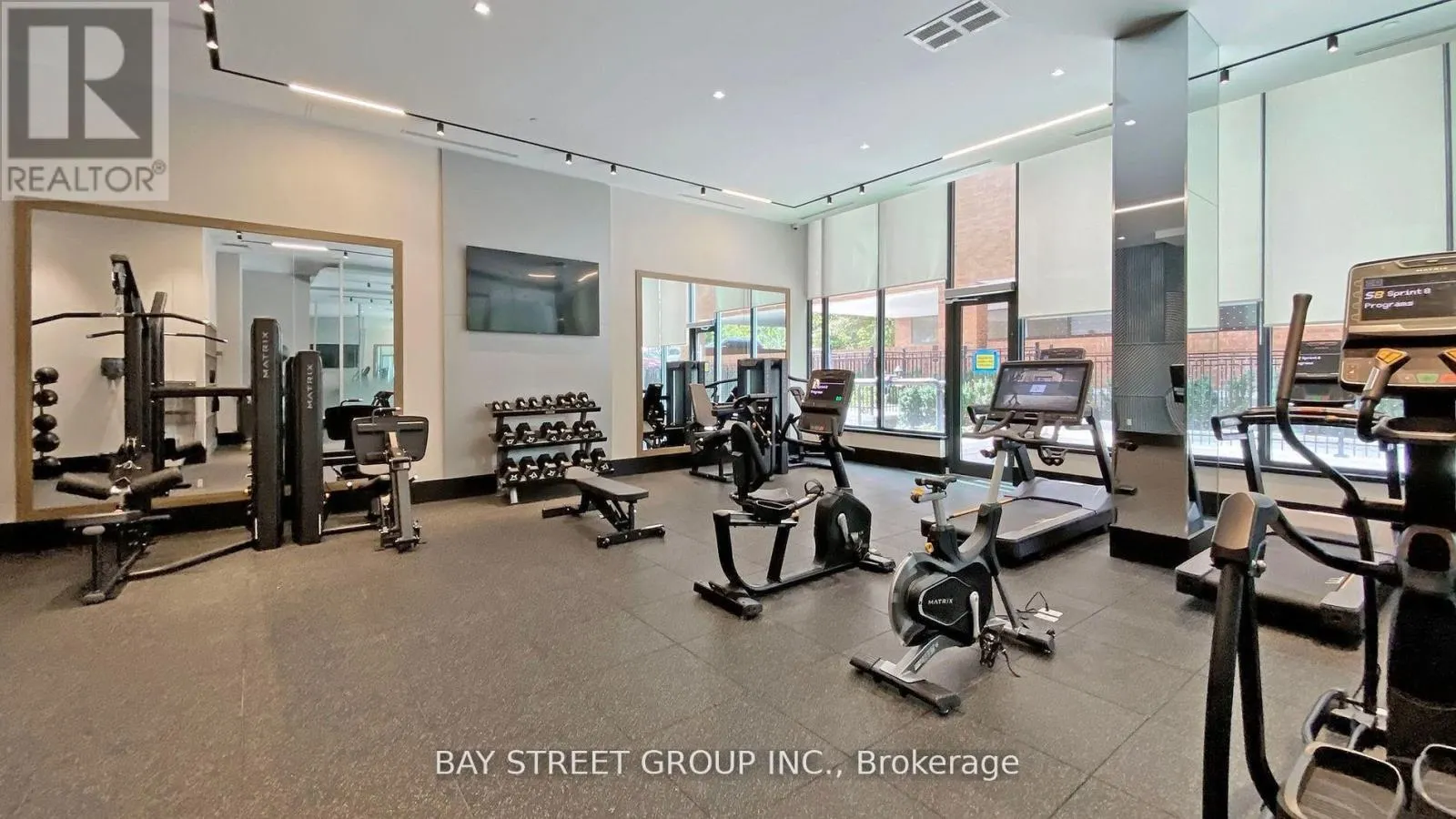 320 - 250 LAWRENCE AVENUE W