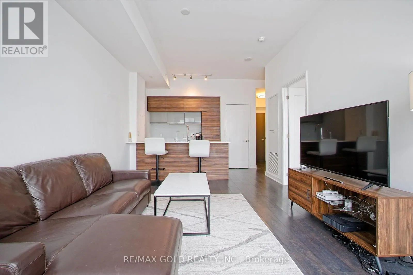 4608 - 88 SCOTT STREET