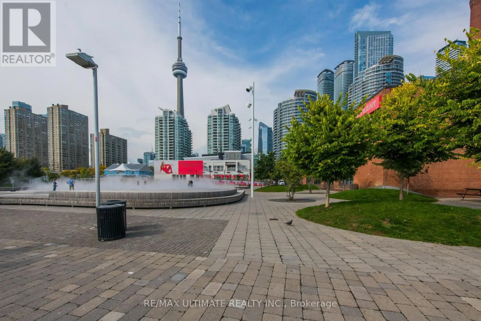 2305 - 218 QUEENS QUAY W