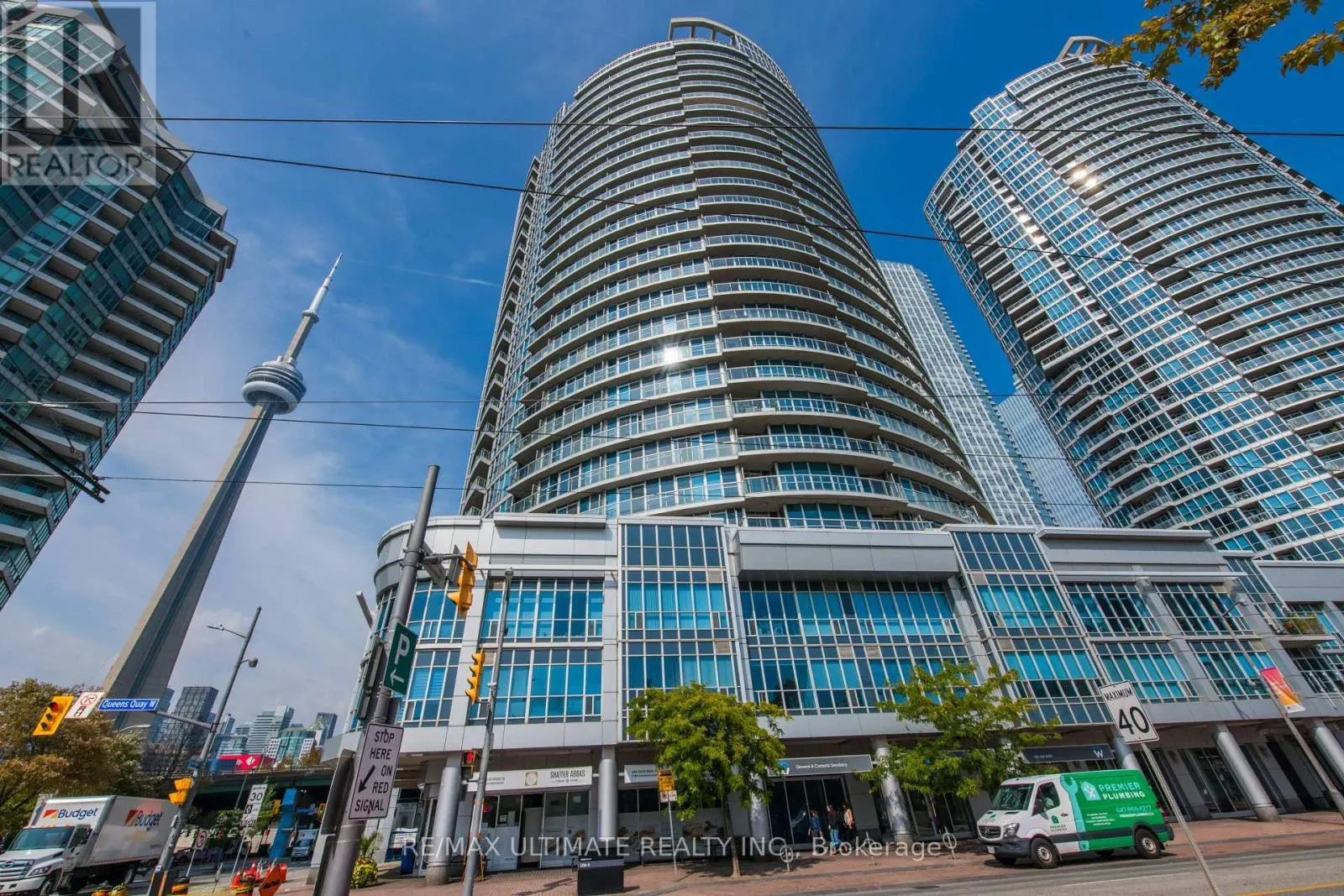 2305 - 218 QUEENS QUAY W