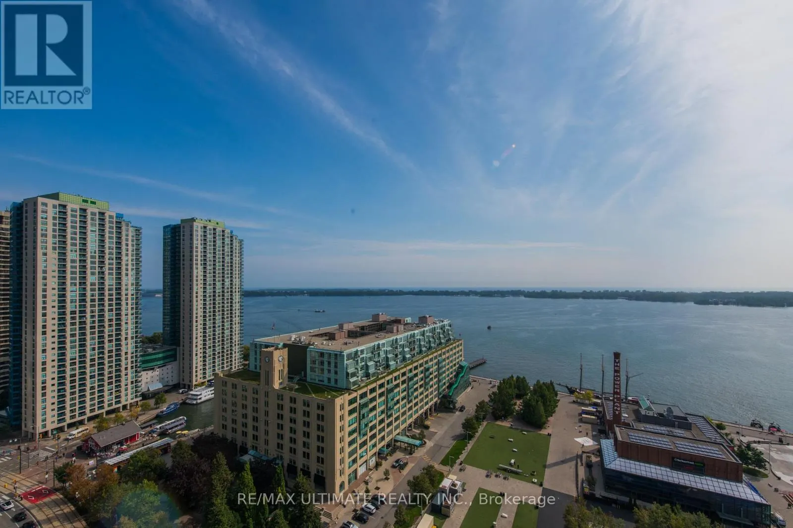 2305 - 218 QUEENS QUAY W