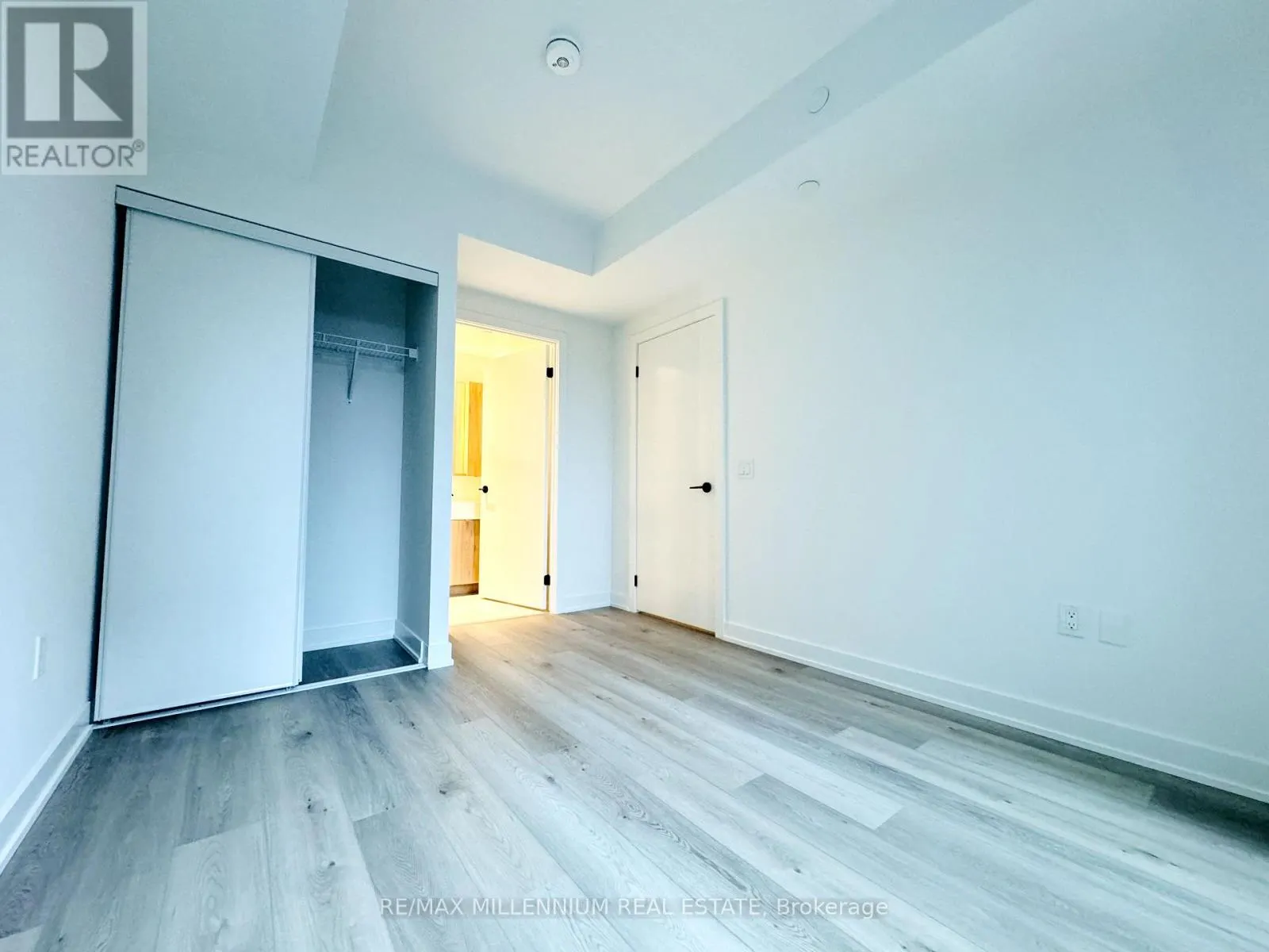 420 - 117 BROADWAY AVENUE