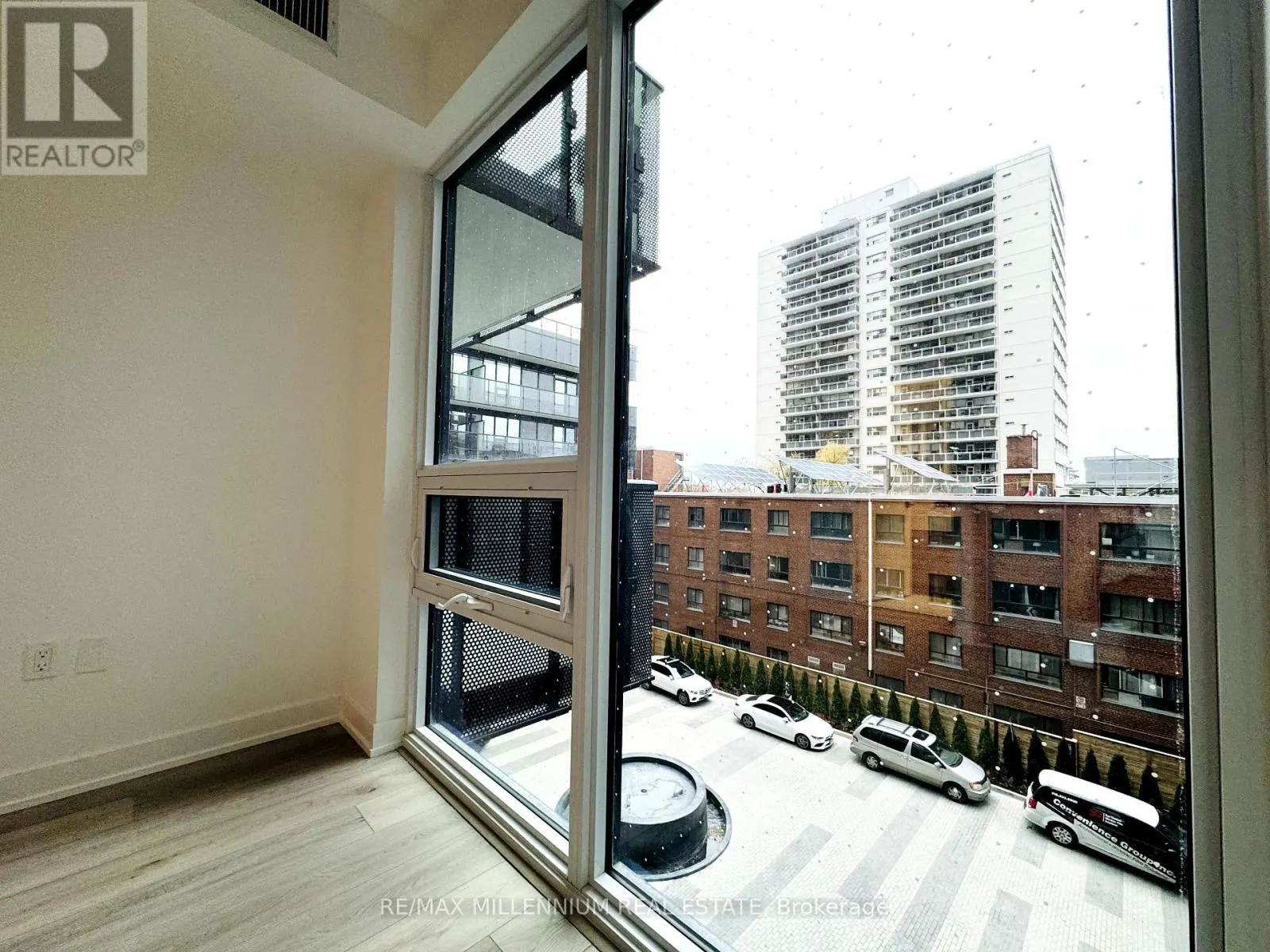 420 - 117 BROADWAY AVENUE