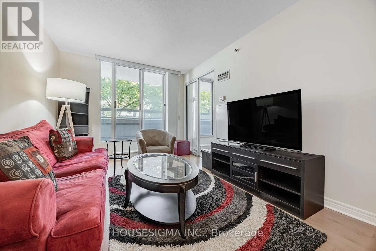207 - 43 EGLINTON AVENUE E