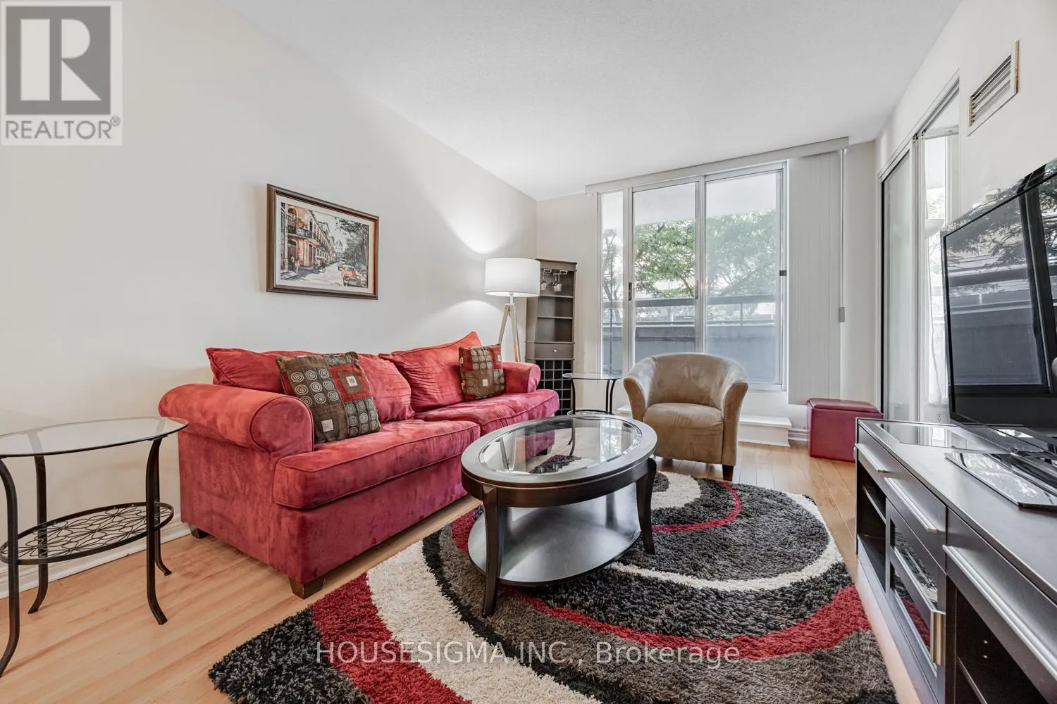207 - 43 EGLINTON AVENUE E