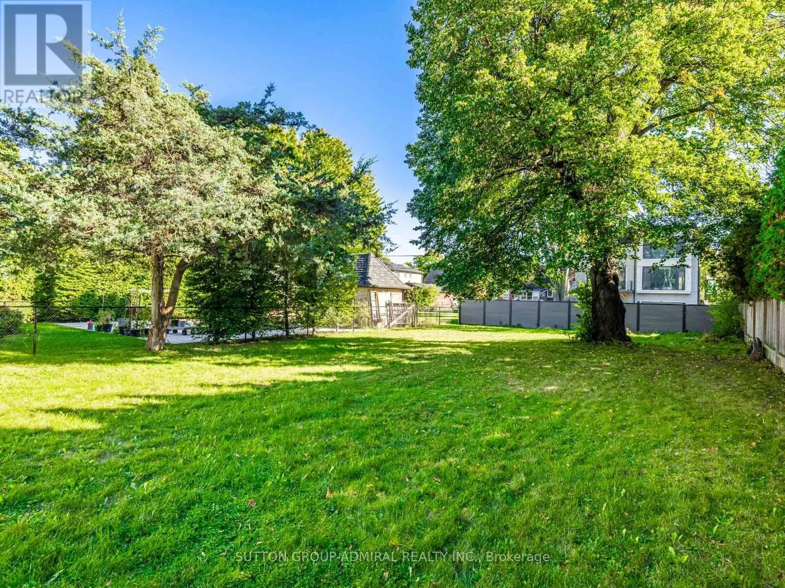 65 LURGAN DRIVE