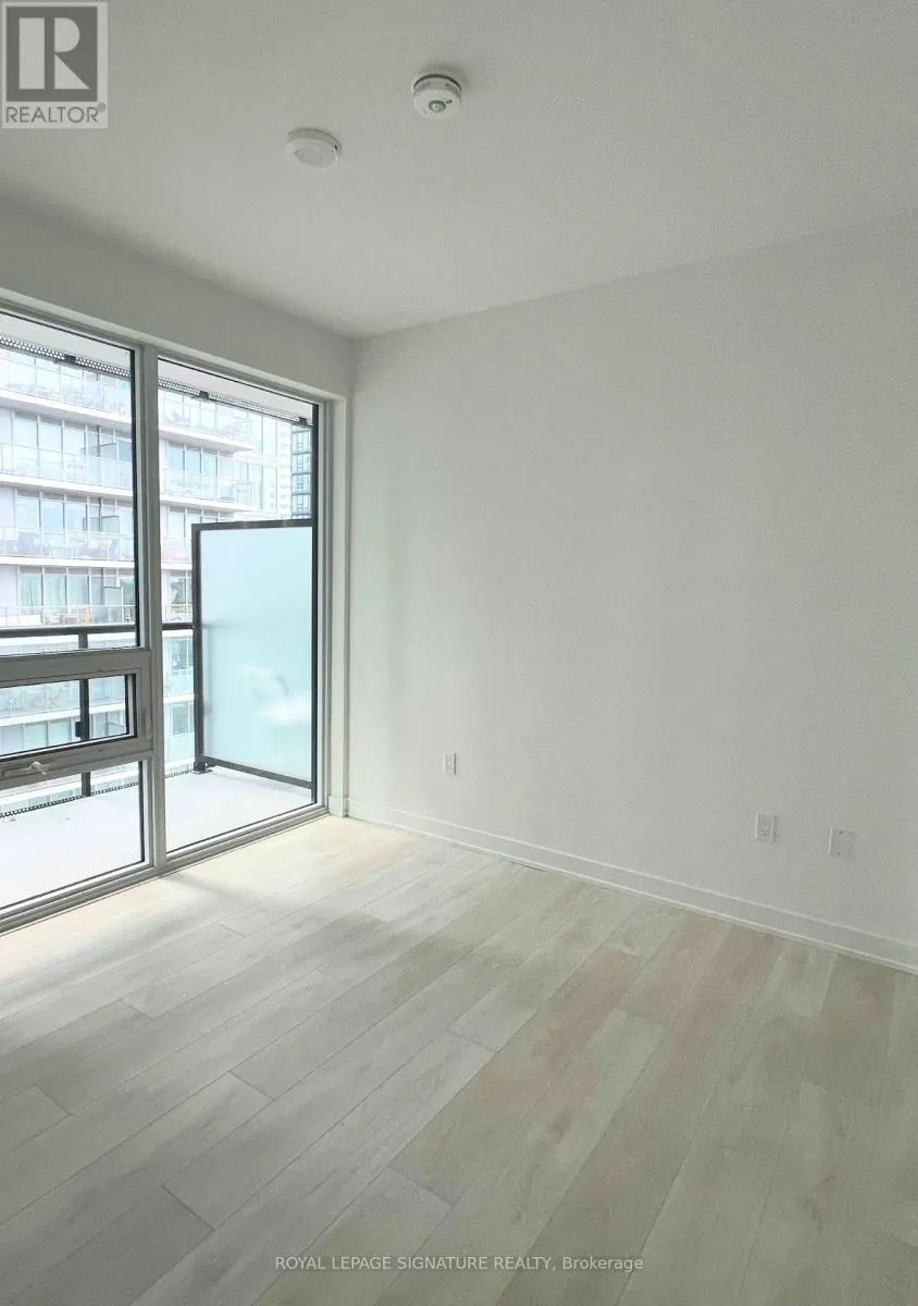 1102 - 117 BROADWAY AVENUE