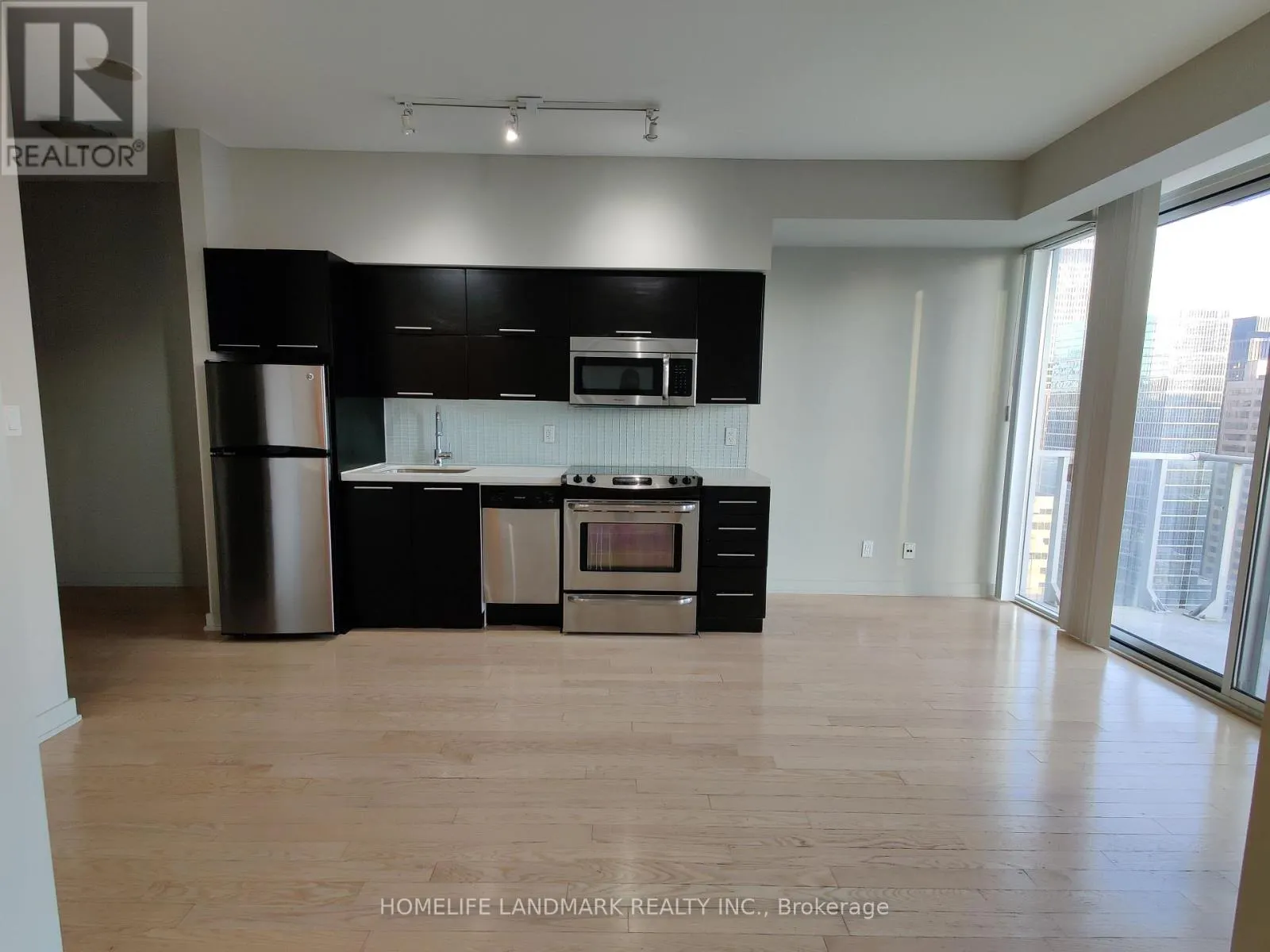 3109 - 126 SIMCOE STREET