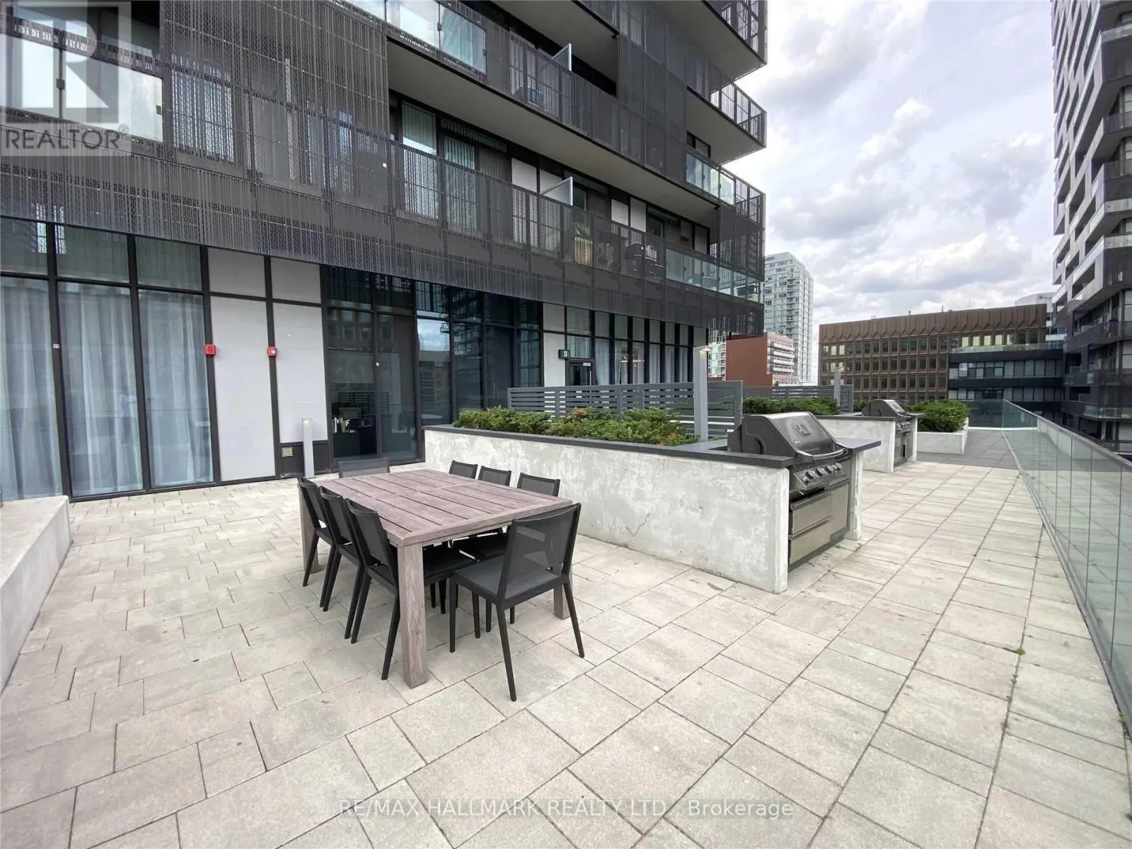 5706 - 8 EGLINTON AVENUE