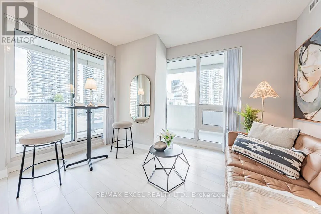 1302 - 2221 YONGE STREET