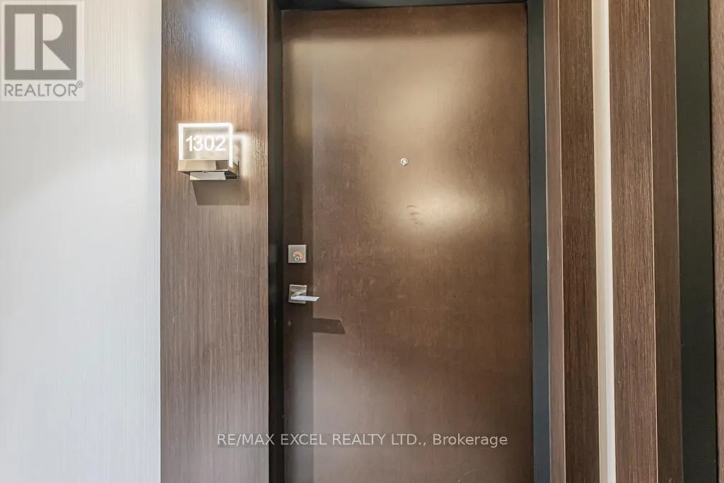 1302 - 2221 YONGE STREET