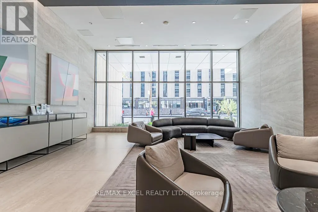 1302 - 2221 YONGE STREET