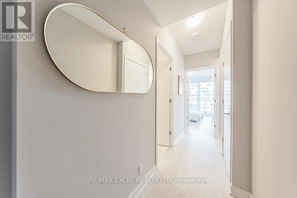 1302 - 2221 YONGE STREET