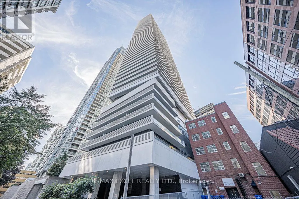 1302 - 2221 YONGE STREET