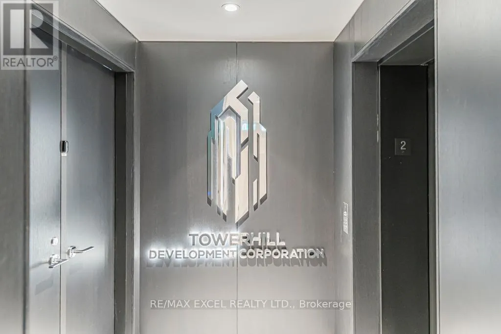 1302 - 2221 YONGE STREET