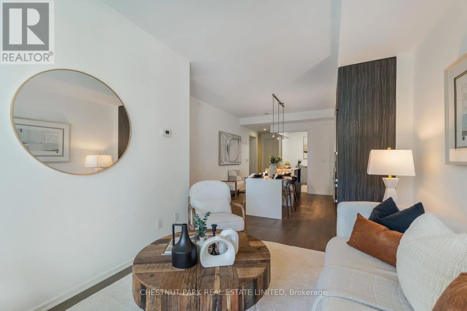303 - 1 BLOOR STREET E