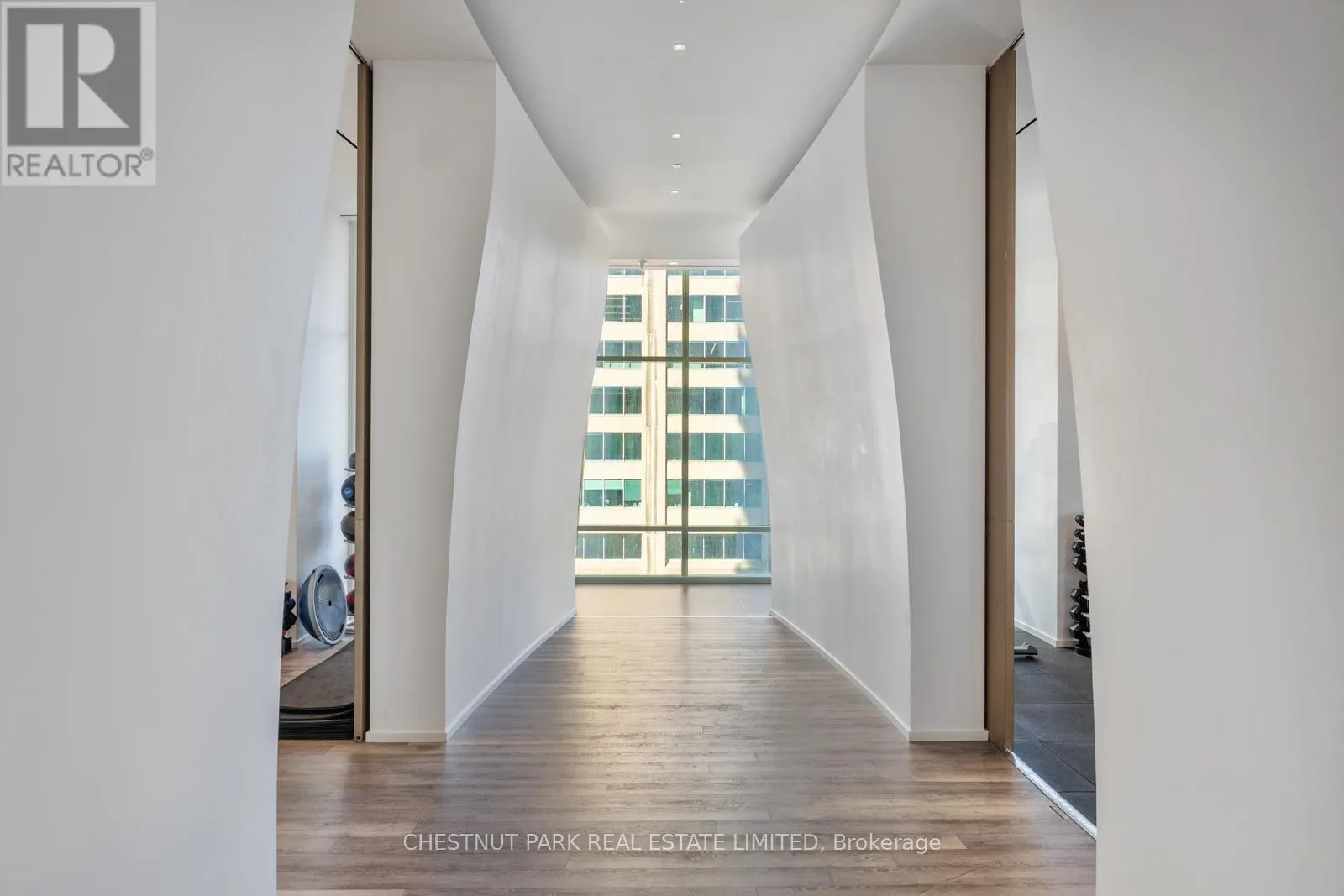 303 - 1 BLOOR STREET E