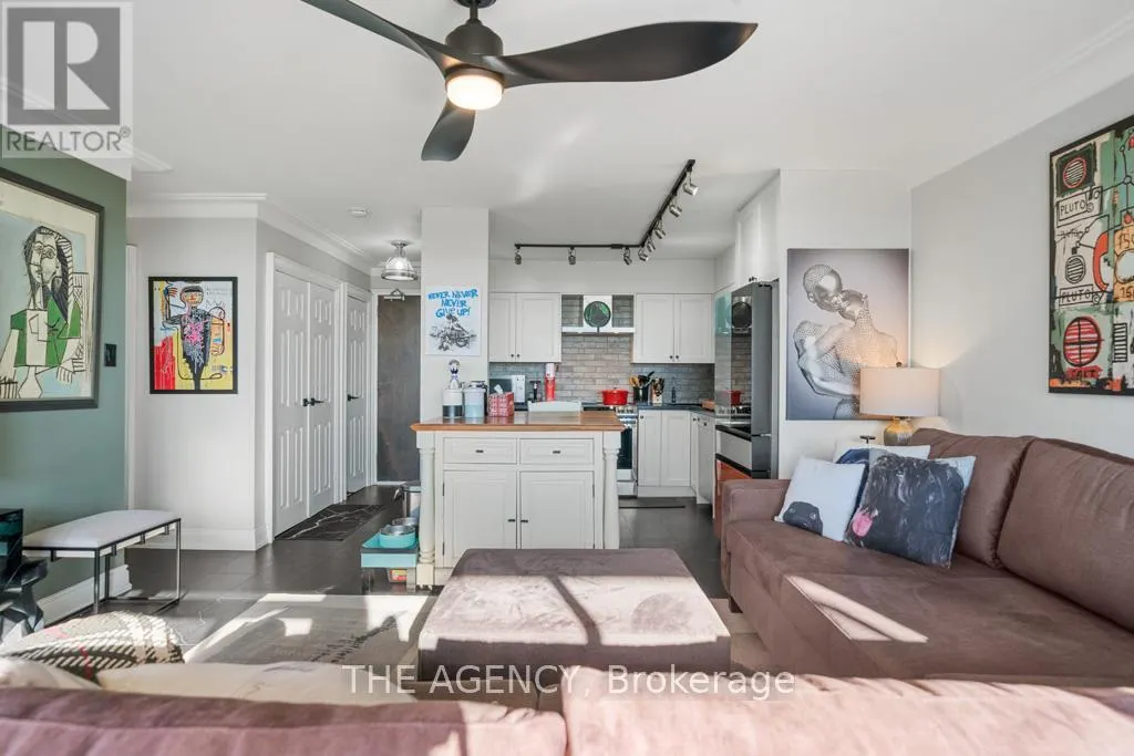 1207 - 5949 YONGE STREET
