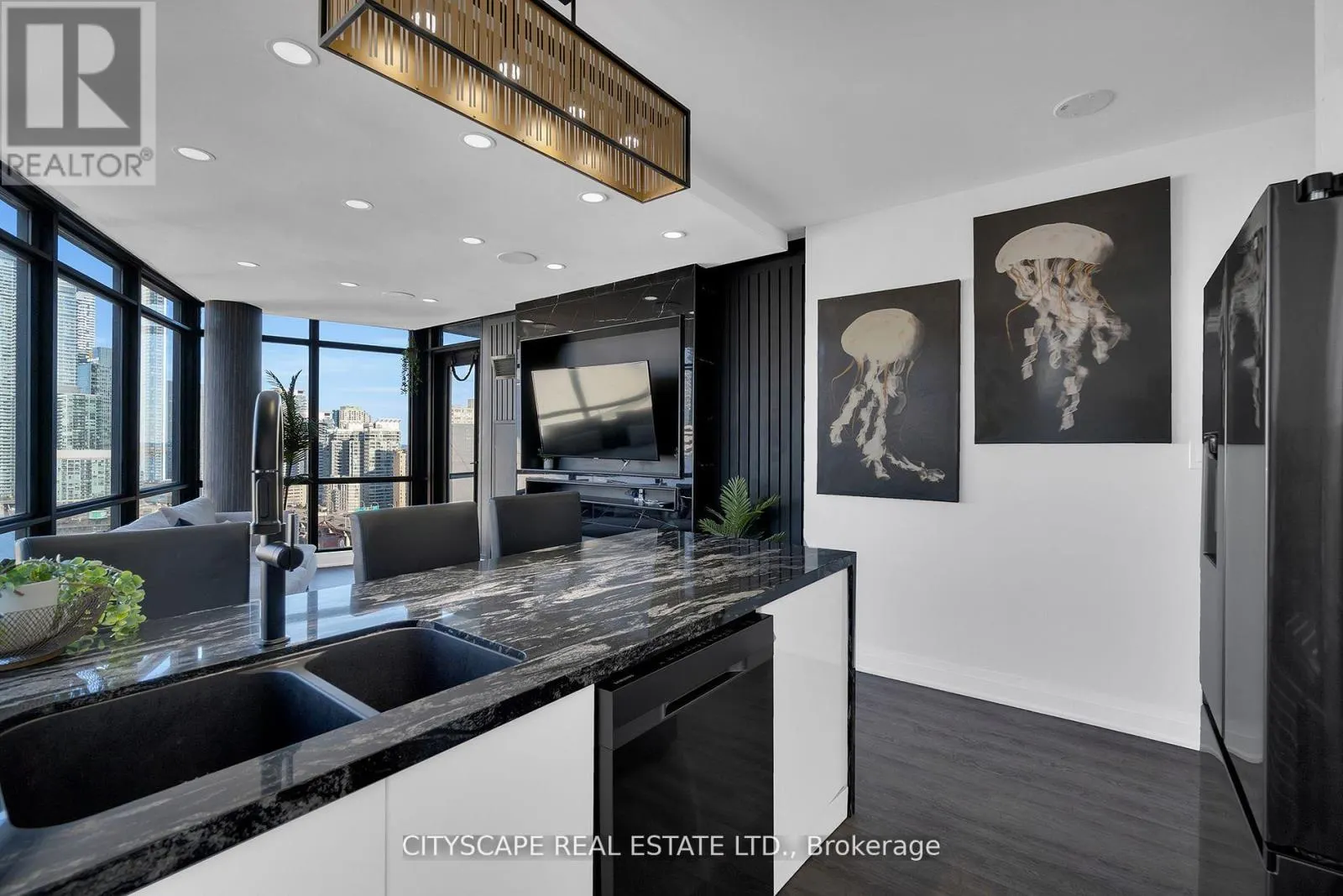 2308 - 3 NAVY WHARF COURT N