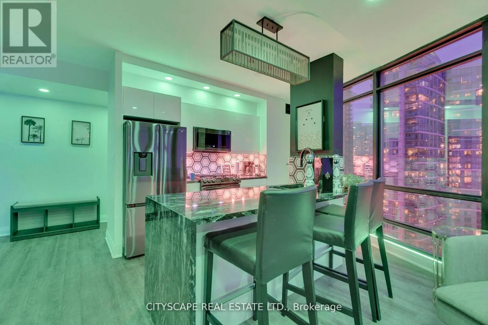 2308 - 3 NAVY WHARF COURT N