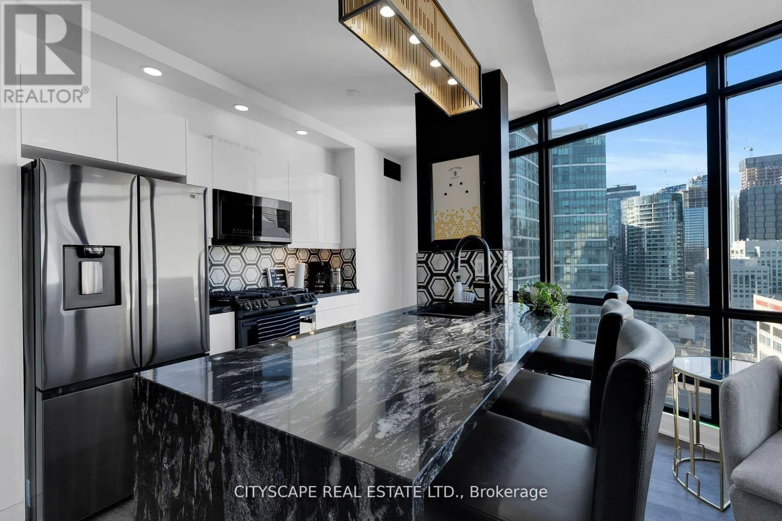 2308 - 3 NAVY WHARF COURT N