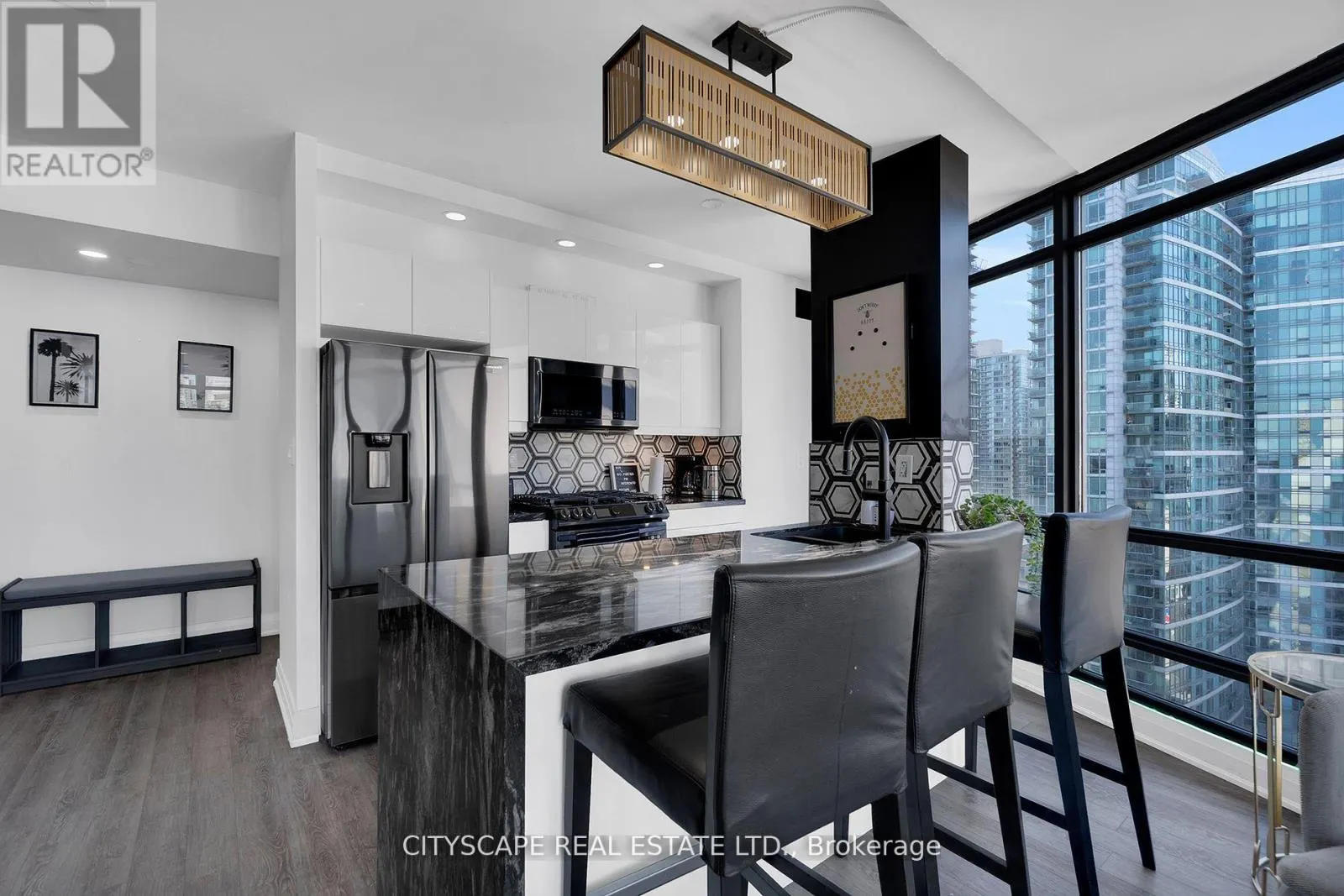 2308 - 3 NAVY WHARF COURT N