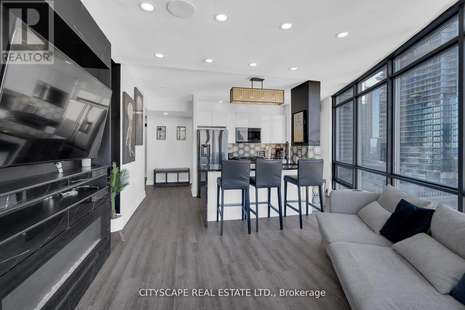 2308 - 3 NAVY WHARF COURT N