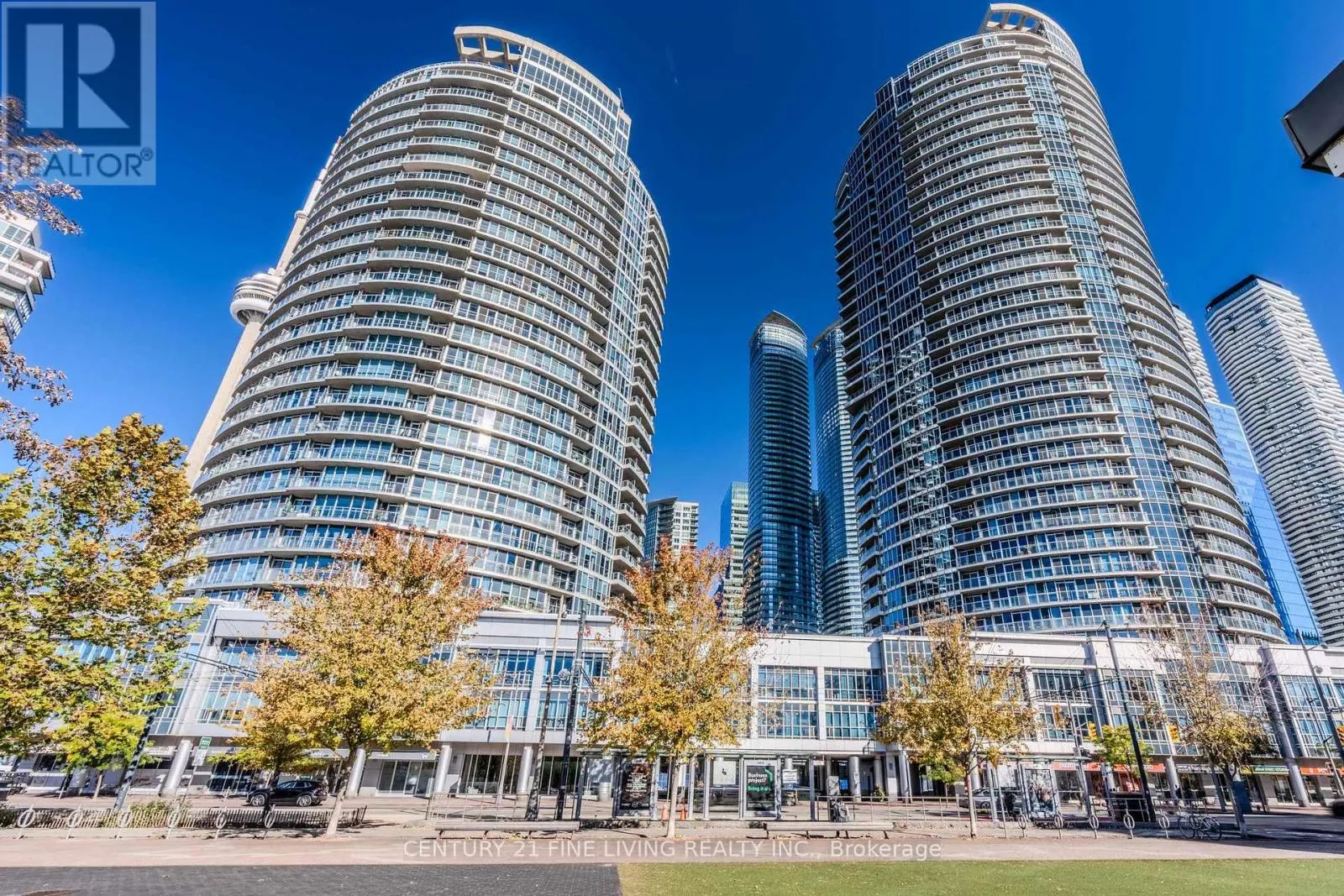 2407 - 208 QUEENS QUAY W