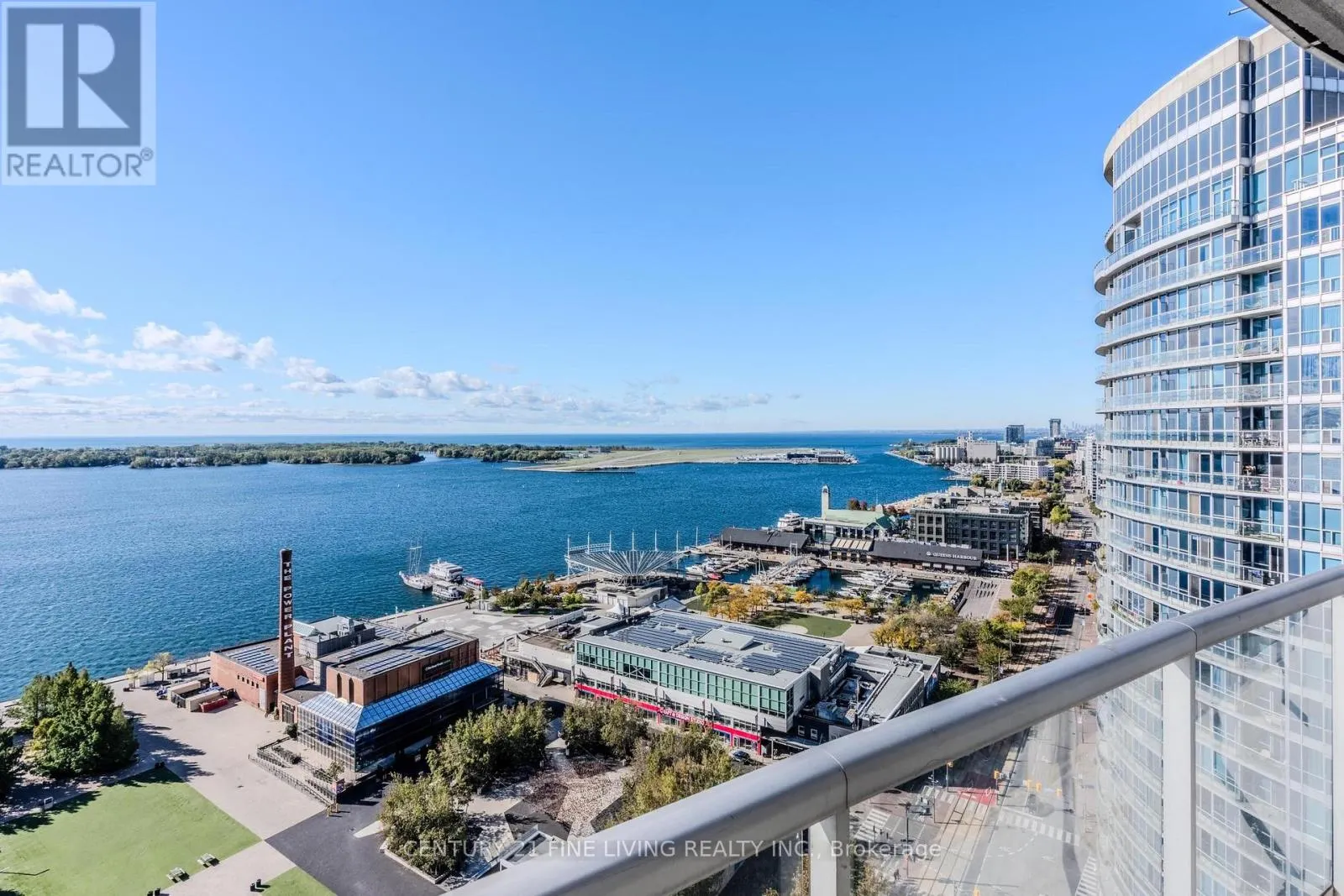 2407 - 208 QUEENS QUAY W