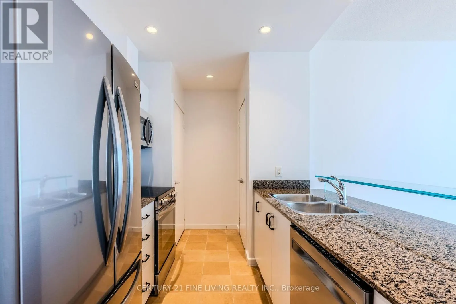2407 - 208 QUEENS QUAY W