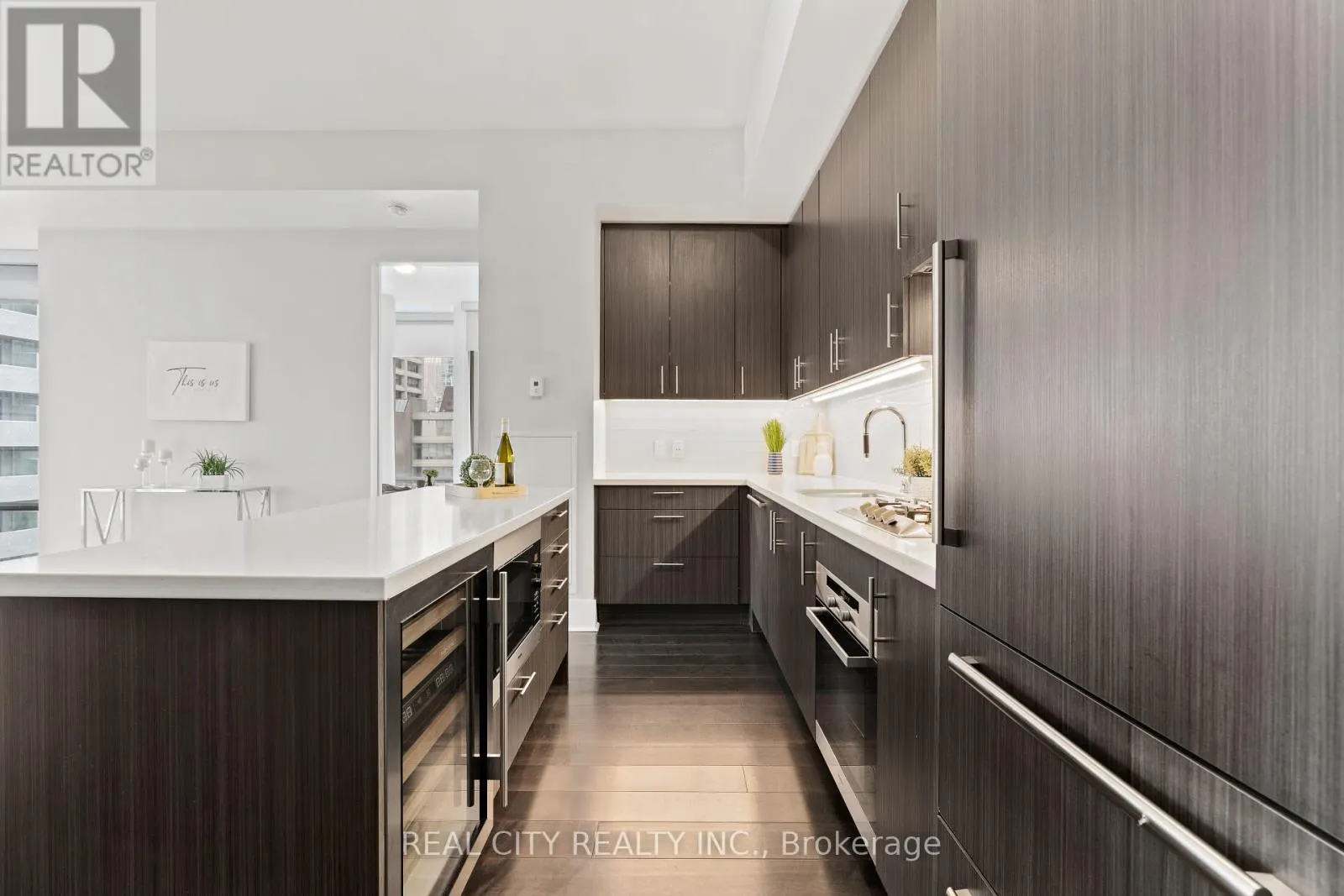 626 - 29 QUEENS QUAY E