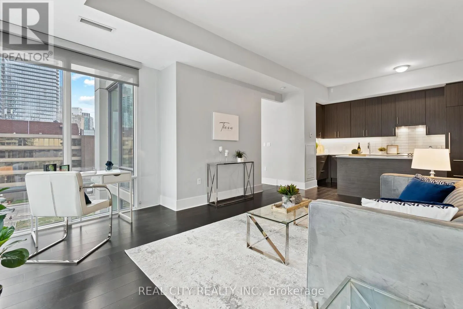 626 - 29 QUEENS QUAY E