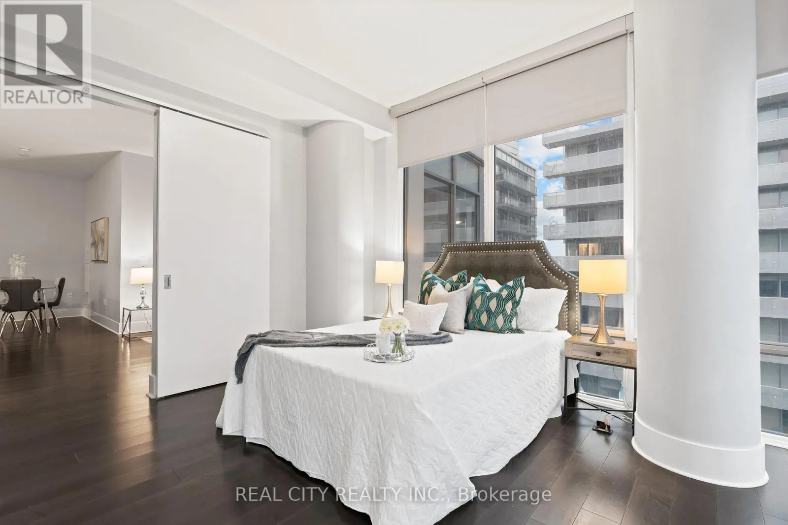 626 - 29 QUEENS QUAY E