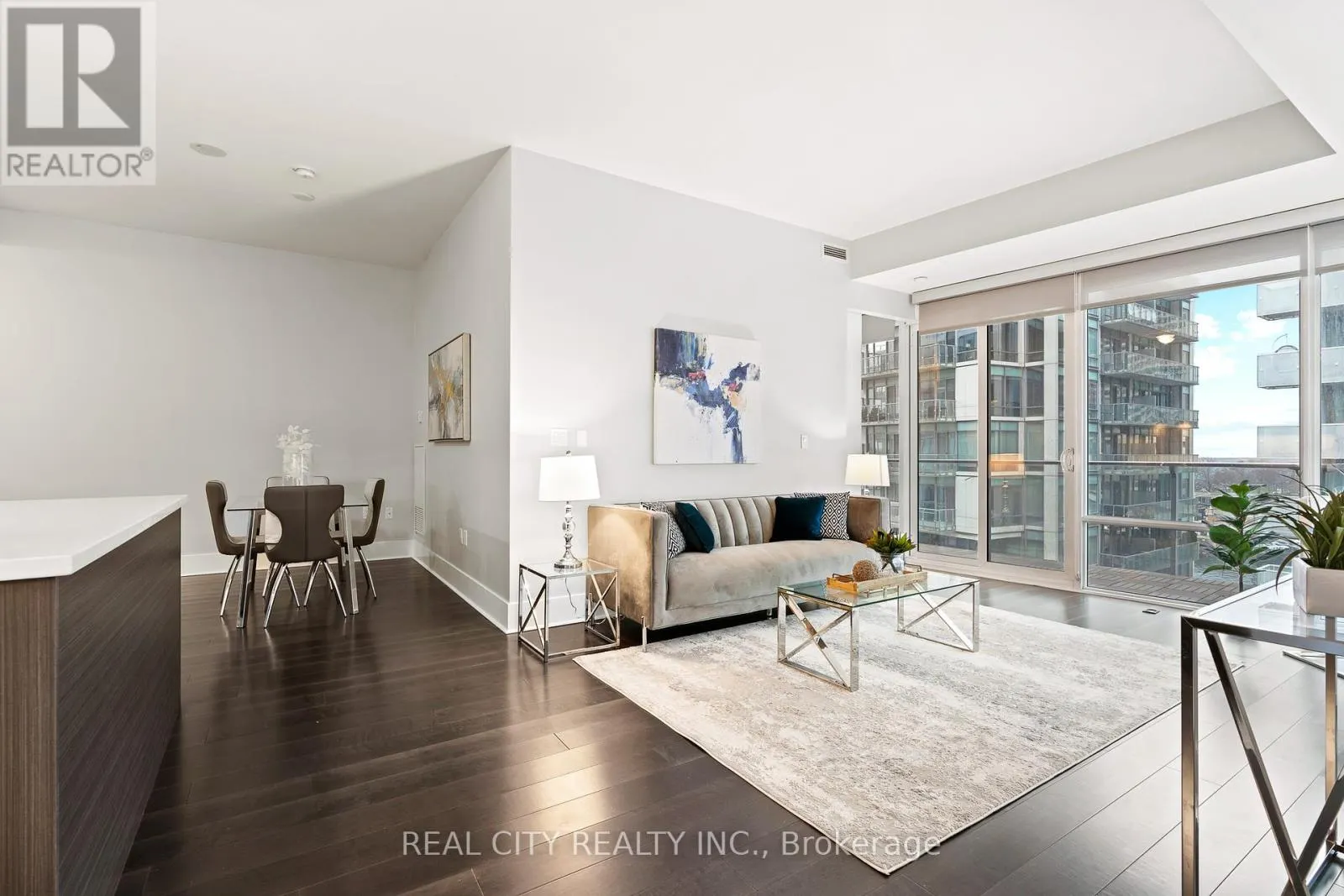 626 - 29 QUEENS QUAY E