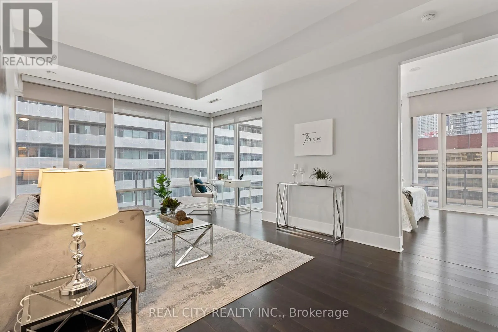 626 - 29 QUEENS QUAY E
