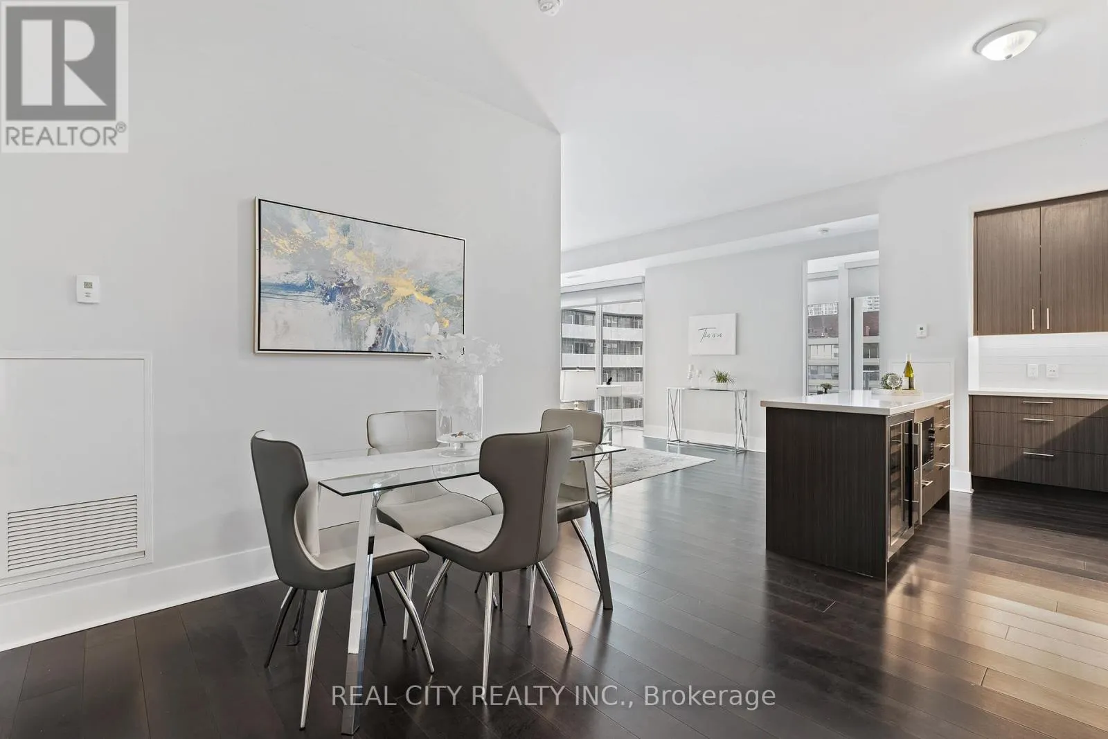 626 - 29 QUEENS QUAY E