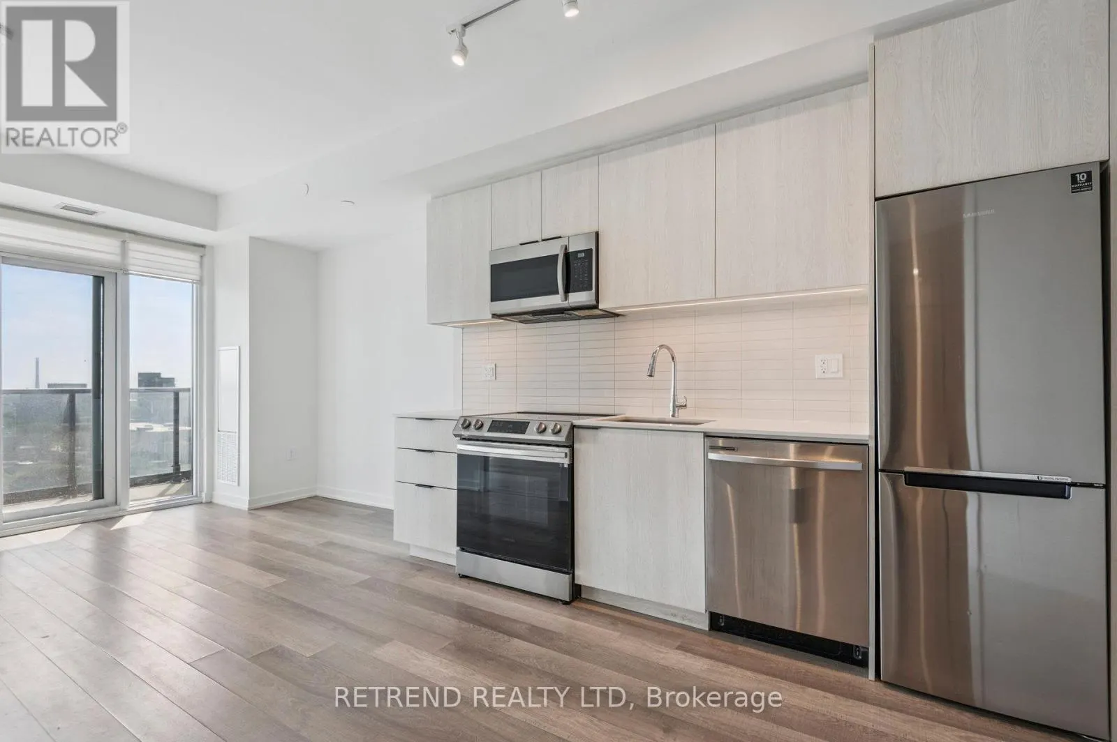 1206 - 50 POWER STREET