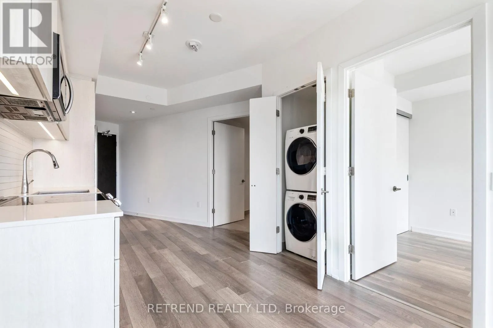 1206 - 50 POWER STREET