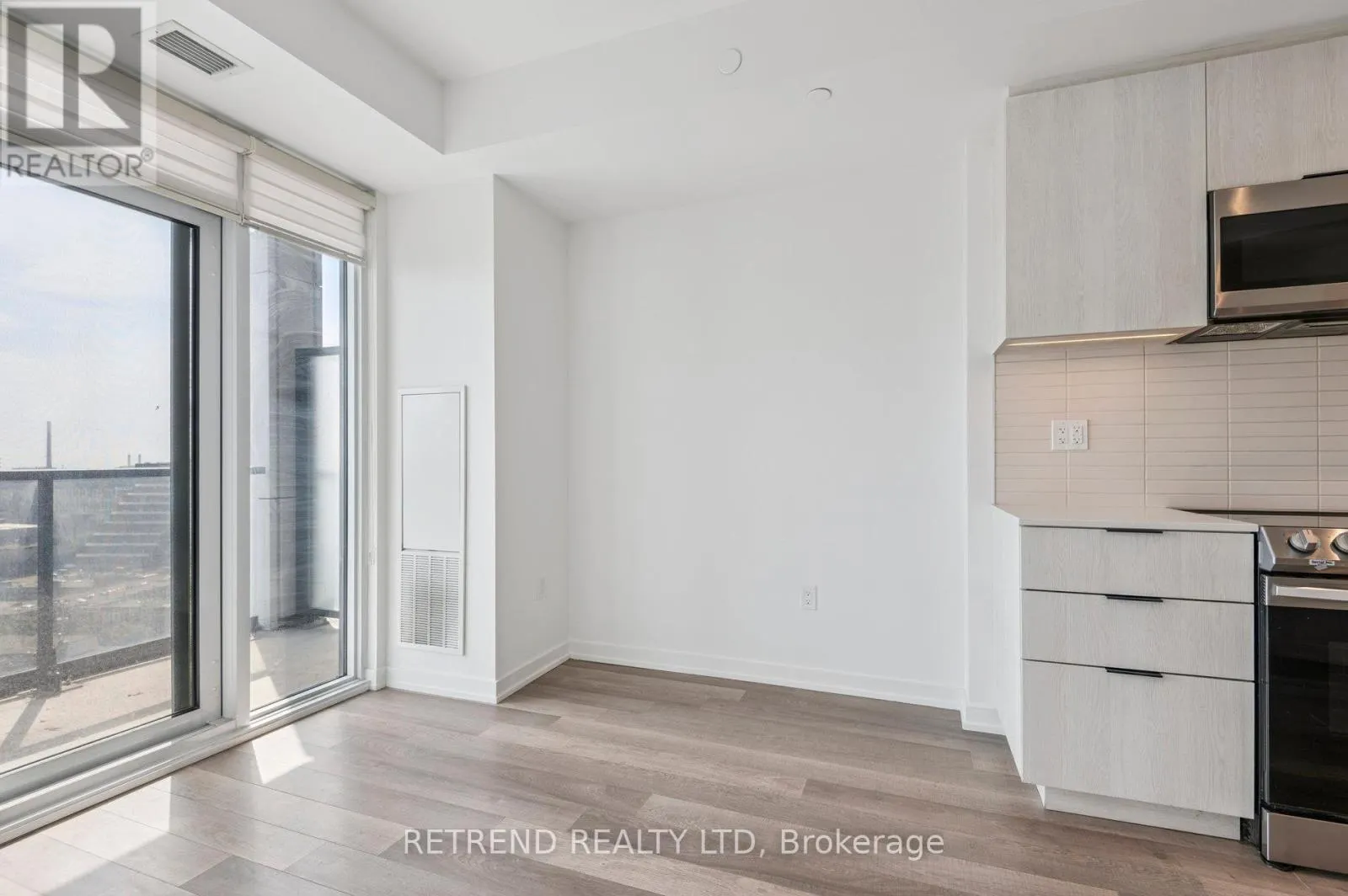 1206 - 50 POWER STREET