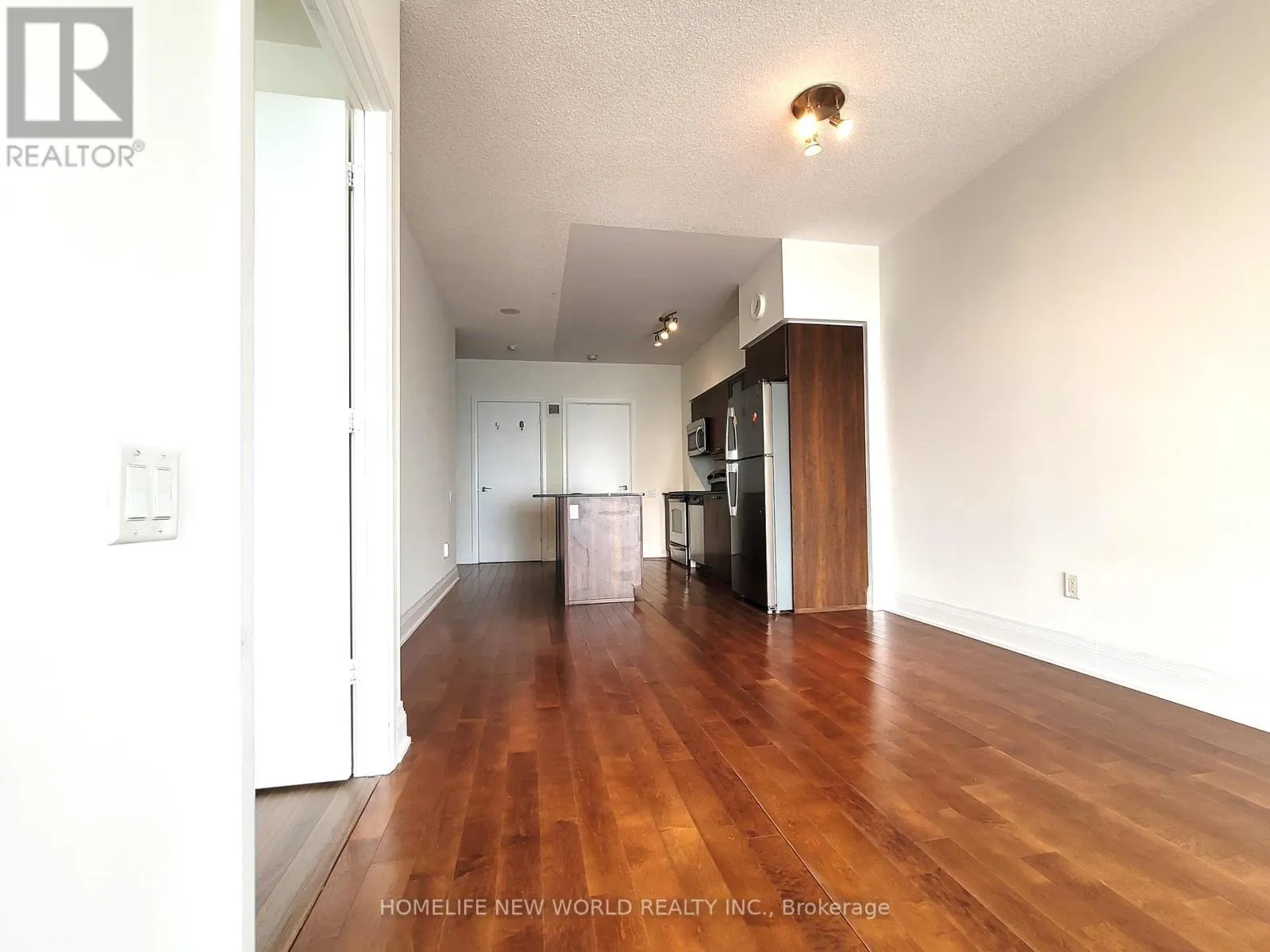 3501 - 2191 YONGE STREET