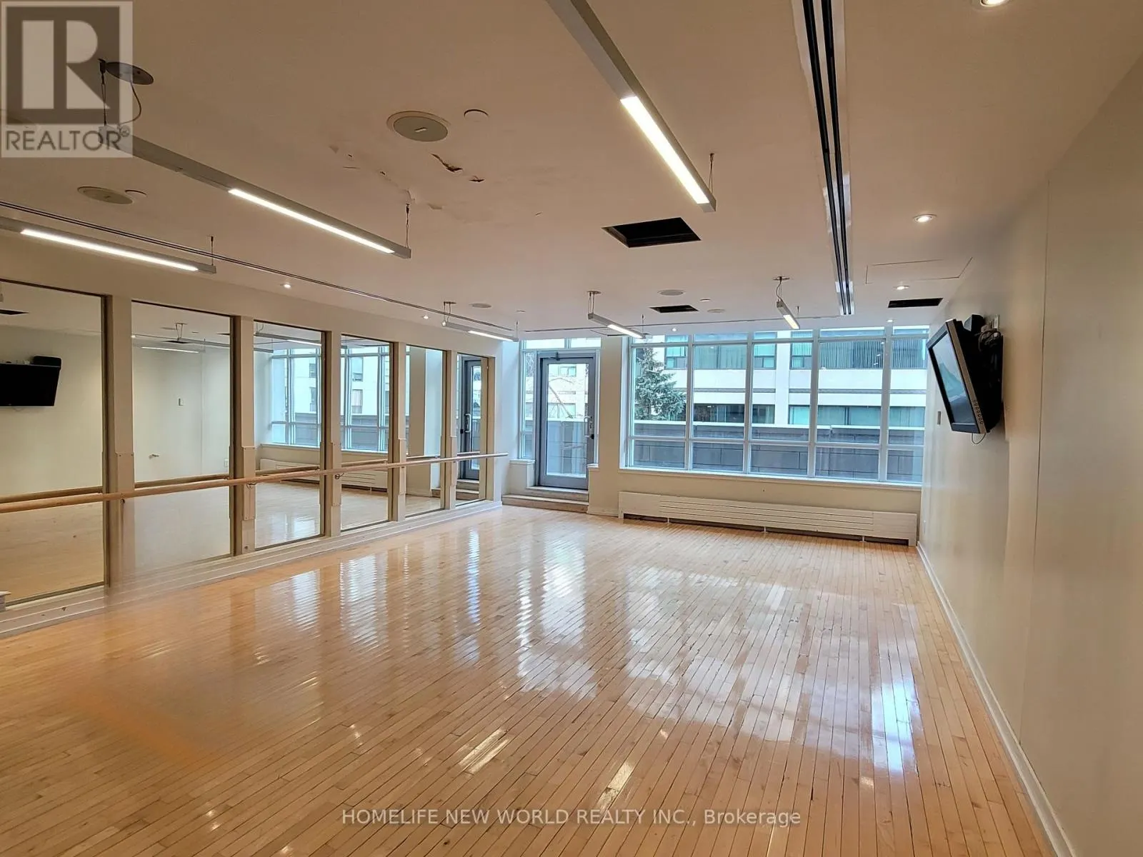 3501 - 2191 YONGE STREET