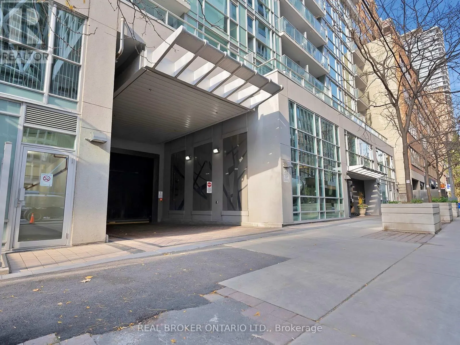 511 - 96 ST PATRICK STREET